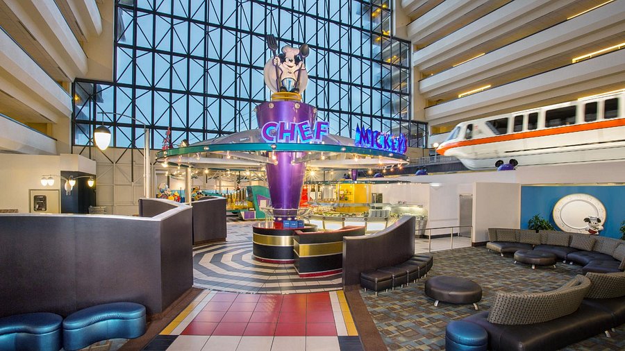 Chef Mickey's Character Dining Review